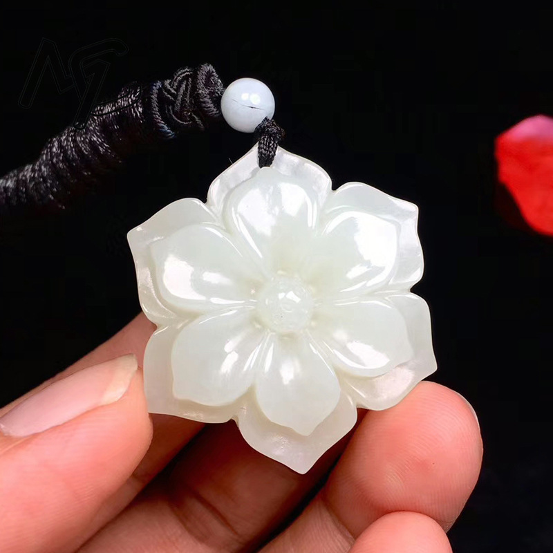 Jewelry & Watches Sp Z Oo Janów Lubelski - Naturalny Chiński Biały Jadeit Pięciokątny Kwiatowy